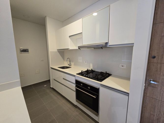 Apartamento de 3 alcobas en venta en Colina Campestre, Bogotá, 77 m² · foto 4 de 24