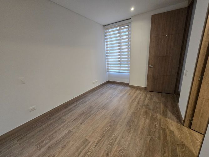 Apartamento de 3 alcobas en venta en Colina Campestre, Bogotá, 77 m² · foto 10 de 24