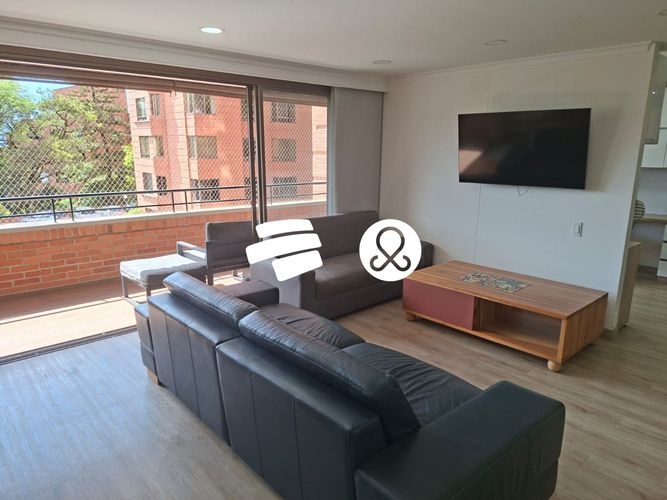 Apartamento de 3 alcobas en venta en El Tesoro, Medellín, 142 m² · foto 2 de 19