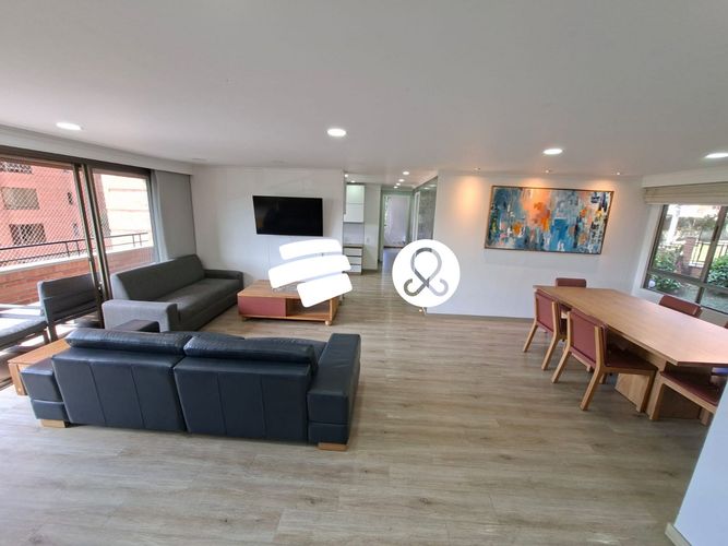 Apartamento de 3 alcobas en venta en El Tesoro, Medellín, 142 m² · foto 3 de 19