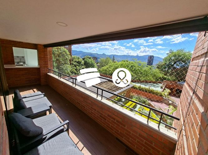 Apartamento de 3 alcobas en venta en El Tesoro, Medellín, 142 m² · foto 5 de 19