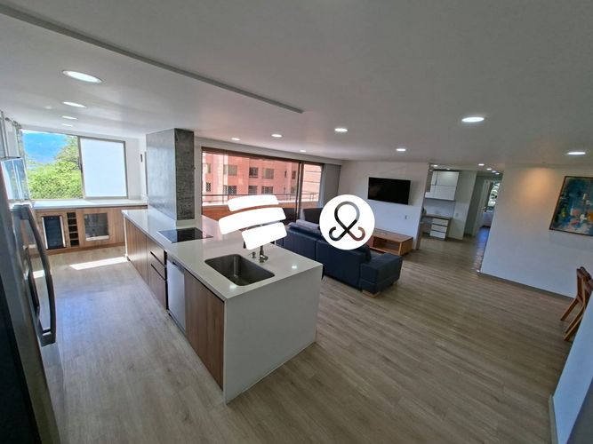 Apartamento de 3 alcobas en venta en El Tesoro, Medellín, 142 m² · foto 8 de 19