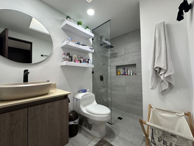 Casa de 3 alcobas en venta en El Tesoro, Medellín, 200 m² · foto 16 de 20