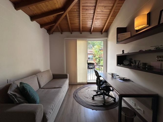 Casa de 3 alcobas en venta en El Tesoro, Medellín, 200 m² · foto 7 de 20