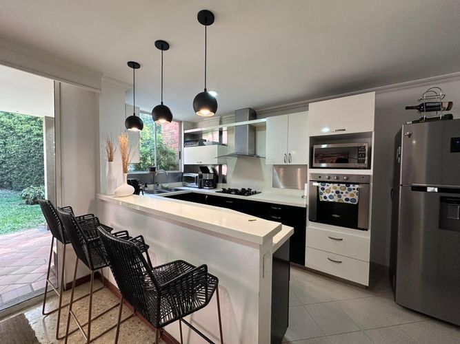 Casa de 3 alcobas en venta en El Tesoro, Medellín, 200 m² · foto 5 de 20