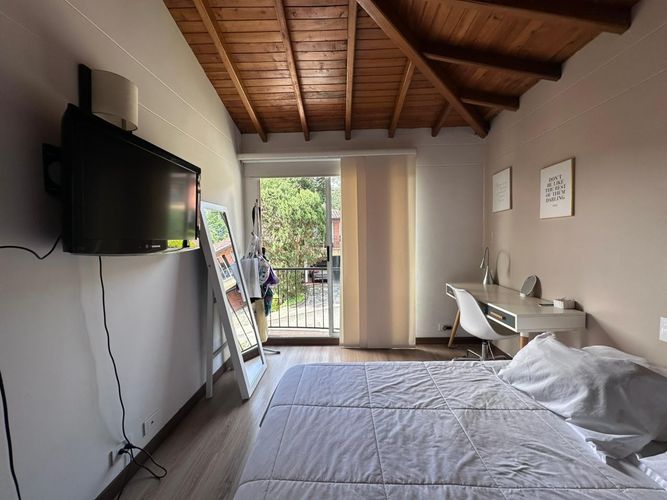 Casa de 3 alcobas en venta en El Tesoro, Medellín, 200 m² · foto 14 de 20