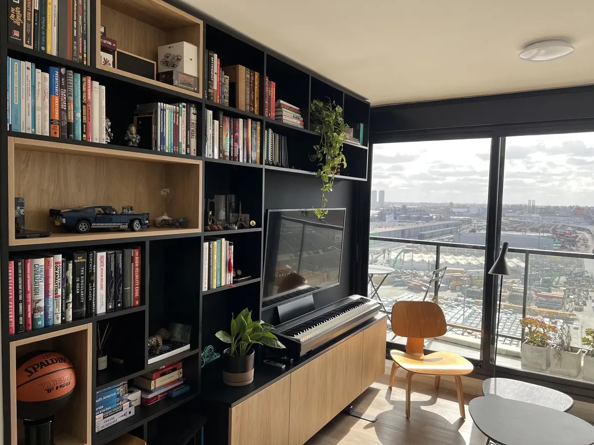 Apartamento en Alquiler Amoblado, Piso 16 con vista panorámica a la bahía. · Foto 2