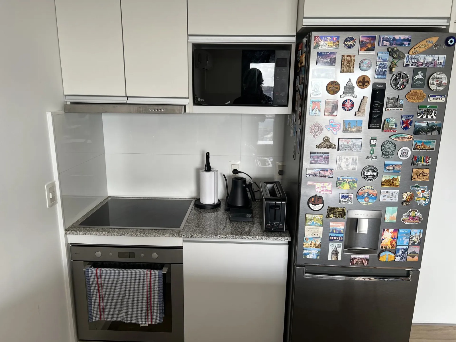 Apartamento en Alquiler Amoblado, Piso 16 con vista panorámica a la bahía. · Foto 5