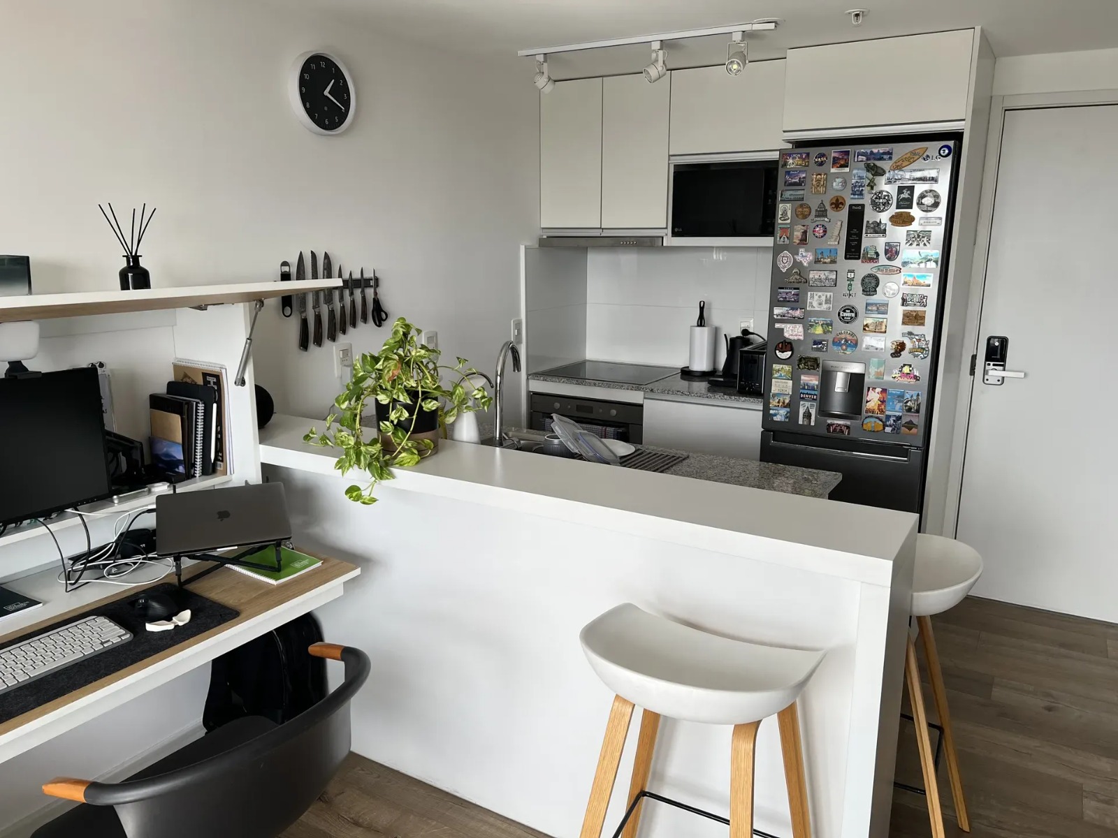 Apartamento en Alquiler Amoblado, Piso 16 con vista panorámica a la bahía. · Foto 6