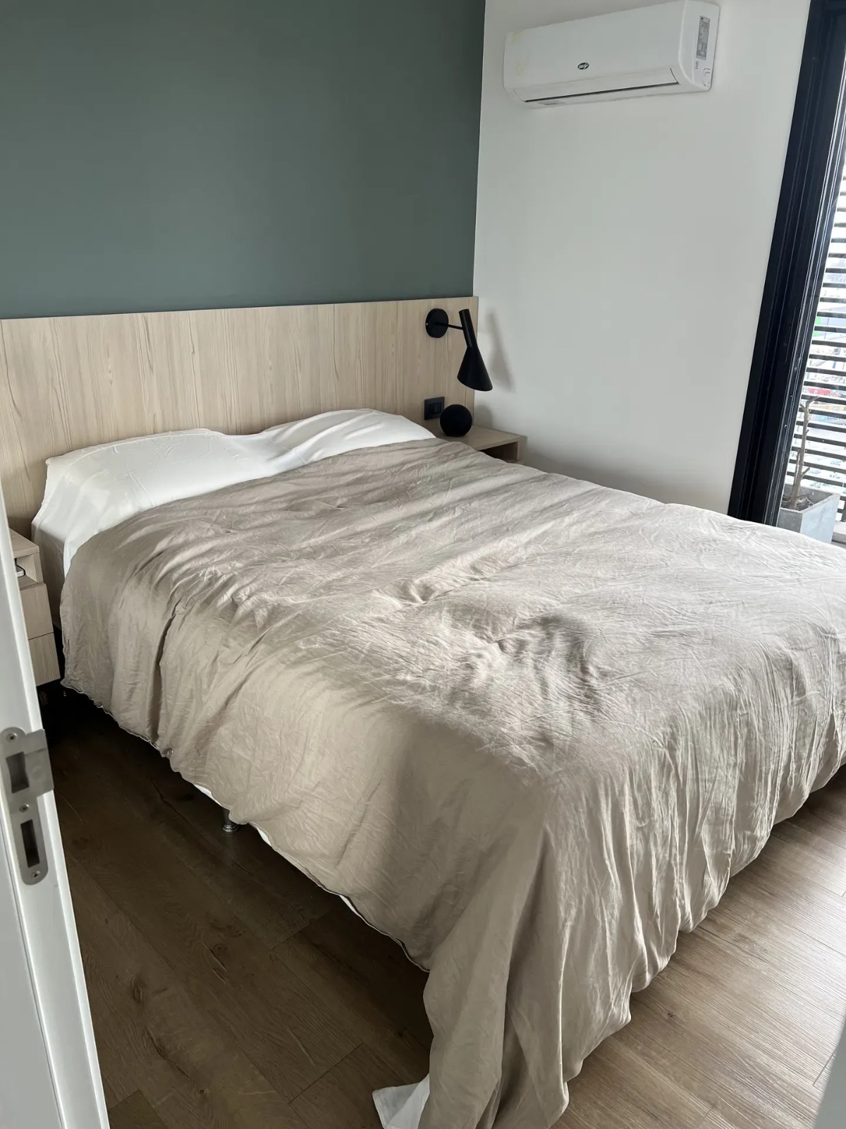 Apartamento en Alquiler Amoblado, Piso 16 con vista panorámica a la bahía. · Foto 8