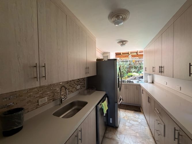 Apartamento de 4 alcobas en arriendo en Vía Las Palmas, Medellín, 120 m² · foto 4 de 13