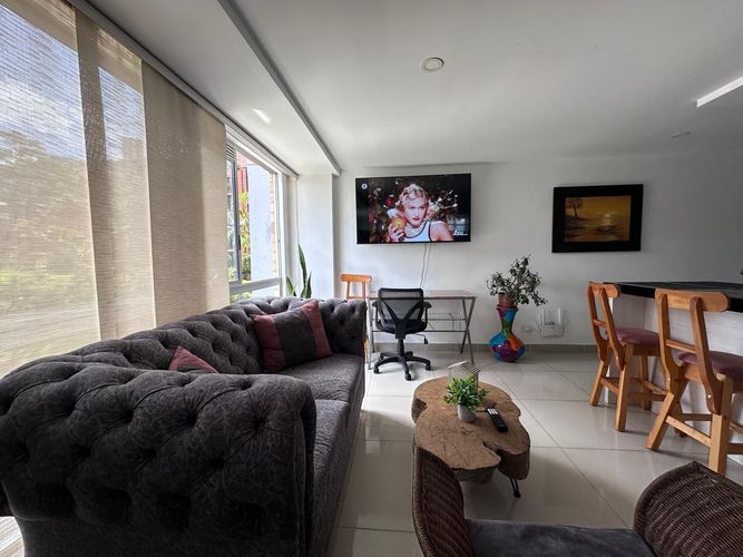 Apartamento de 2 alcobas en venta en El Poblado, Medellín, 50 m² · foto 1 de 17