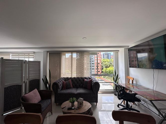 Apartamento de 2 alcobas en venta en El Poblado, Medellín, 50 m² · foto 3 de 17