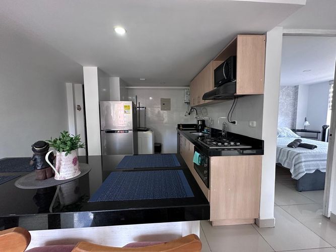 Apartamento de 2 alcobas en venta en El Poblado, Medellín, 50 m² · foto 8 de 17