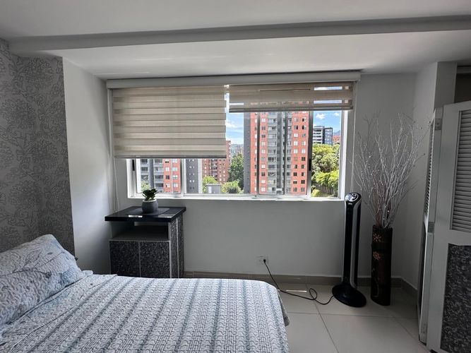Apartamento de 2 alcobas en venta en El Poblado, Medellín, 50 m² · foto 13 de 17