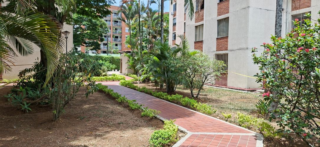 Apartamento de 3 alcobas en venta en Quintas De Don Simon, Cali, 70 m² · foto 21 de 23