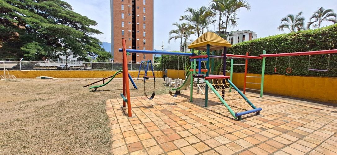 Apartamento de 3 alcobas en venta en Quintas De Don Simon, Cali, 70 m² · foto 22 de 23