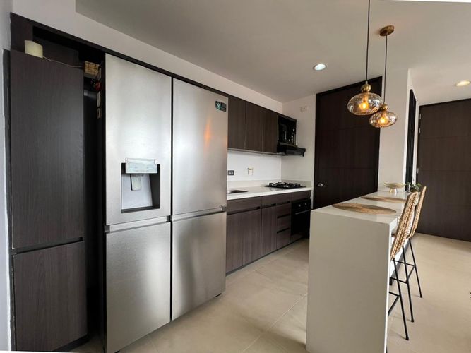 Apartamento de 3 alcobas en arriendo en El Poblado, Medellín, 90 m² · foto 4 de 14
