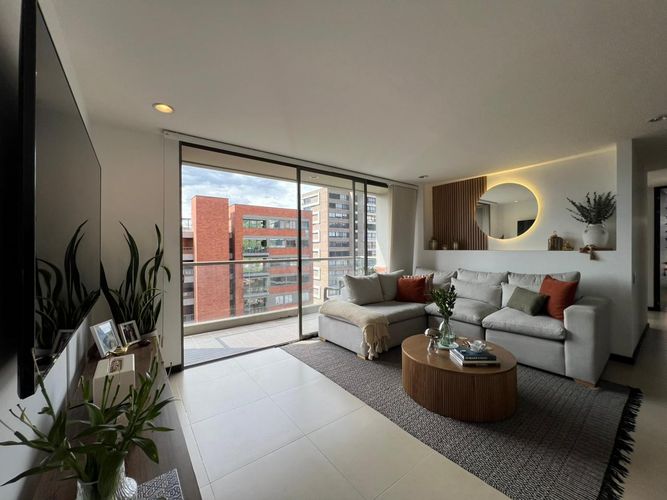 Apartamento de 3 alcobas en arriendo en El Poblado, Medellín, 90 m² · foto 2 de 14