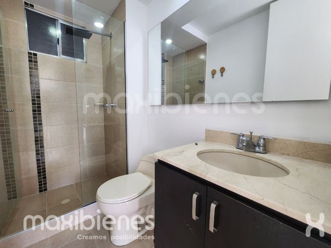 Apartamento de 3 alcobas en arriendo en Villa Carlota, Medellín, 85 m² · foto 11 de 13
