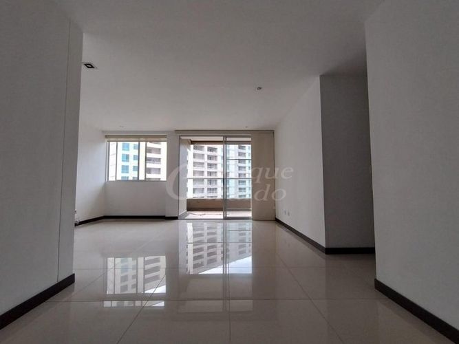 Apartamento de 3 alcobas en venta en Loma De La Doctora, Sabaneta, 85 m² · foto 2 de 13