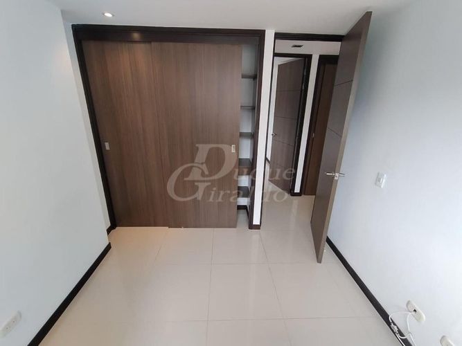 Apartamento de 3 alcobas en venta en Loma De La Doctora, Sabaneta, 85 m² · foto 12 de 13