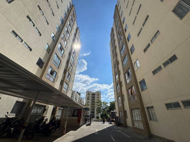 Apartamento de 3 alcobas en venta en Barro Blanco, Piedecuesta, 45 m² · foto 2 de 24