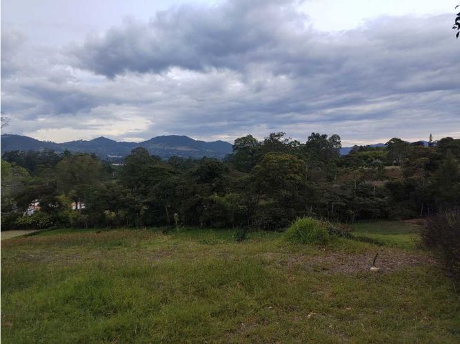 Lote en venta en Quirama, La Ceja, 1078 m² · foto 2 de 5