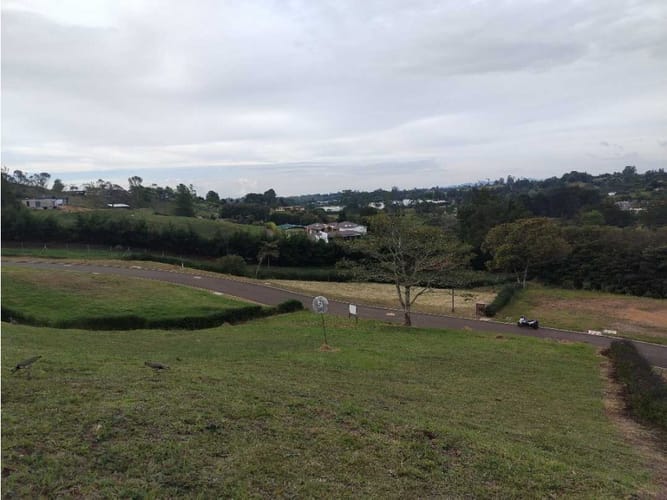 Lote en venta en Guamito, Rionegro, 1187 m² · foto 3 de 6