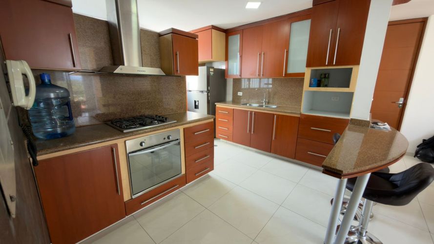 Apartamento de 3 alcobas en venta en Bellavista, Los Patios, 137 m² · foto 2 de 18