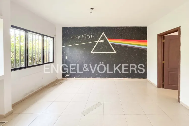 Casa de 11 alcobas en venta en El Poblado, Villavicencio, 280 m² · foto 3 de 8