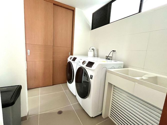 Apartamento de 4 alcobas en venta en Cabecera Del Llano, Bucaramanga, 157 m² · foto 9 de 24