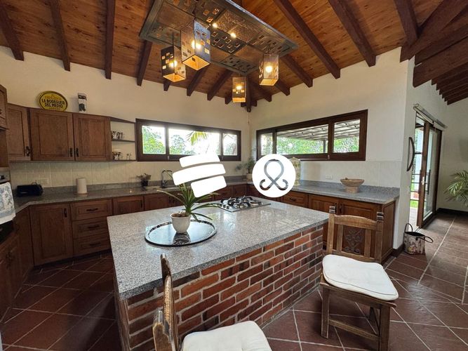 Finca en venta en El Carmen De Viboral, El Carmen de Viboral, 3850 m² · foto 7 de 24