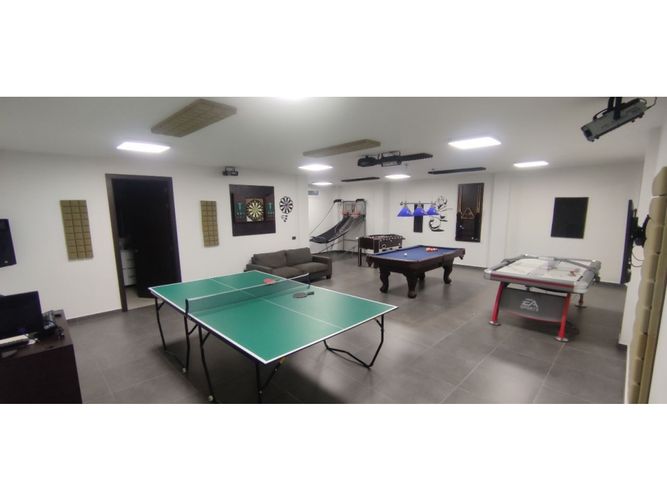 Casa de 5 alcobas en venta en Las Lomitas, Sabaneta, 477 m² · foto 5 de 13