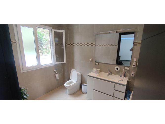 Casa de 5 alcobas en venta en Las Lomitas, Sabaneta, 477 m² · foto 12 de 13