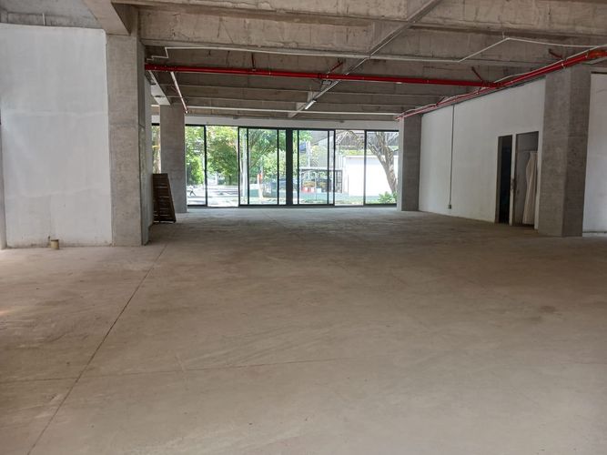 Local en arriendo en El Poblado, Medellín, 490 m² · foto 8 de 14