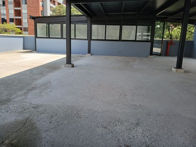 Local en arriendo en El Poblado, Medellín, 490 m² · foto 12 de 14