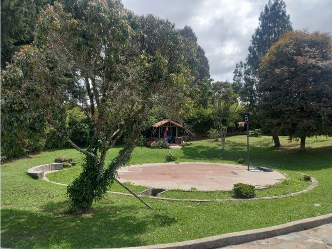Finca en venta en El Plan, Medellín, 450 m² · foto 5 de 10