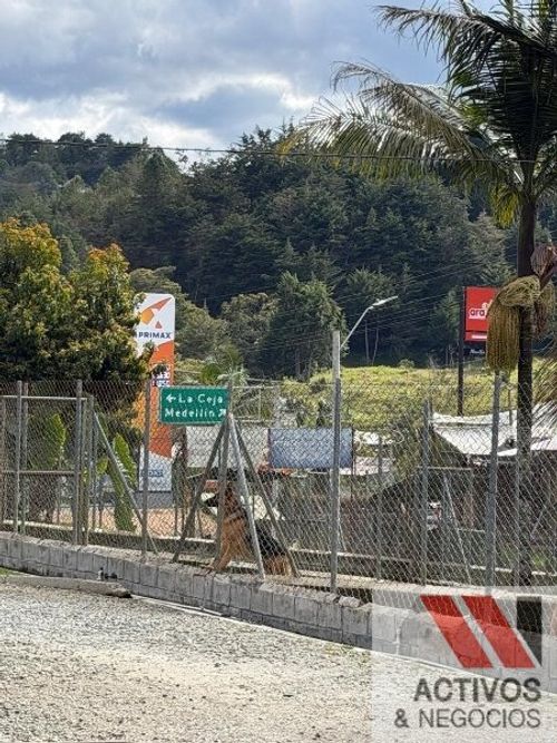Lote en venta en Don Diego, El Retiro, 2945 m² · foto 7 de 7