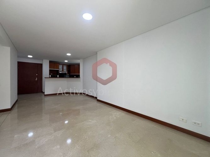 Apartamento de 2 alcobas en arriendo en Laureles, Medellín, 82 m² · foto 4 de 16