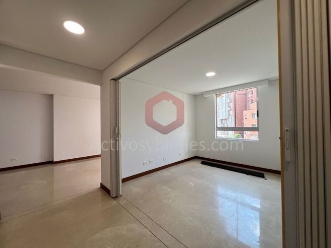 Apartamento de 2 alcobas en arriendo en Laureles, Medellín, 82 m² · foto 9 de 16