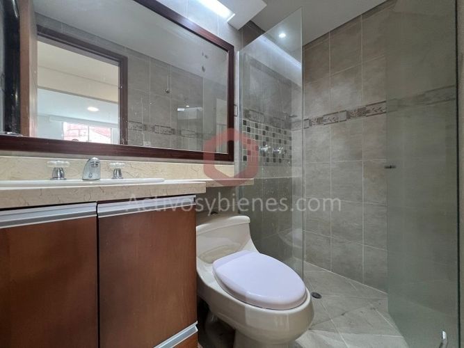 Apartamento de 2 alcobas en arriendo en Laureles, Medellín, 82 m² · foto 10 de 16