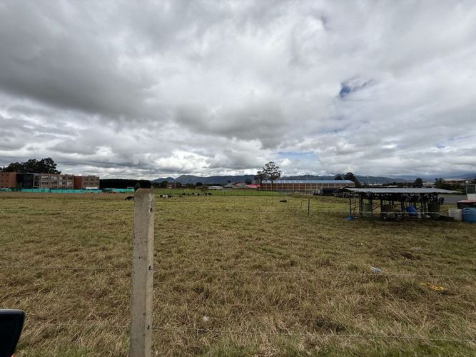 Lote en venta en Fusca, Chía, 14000 m² · foto 2 de 4