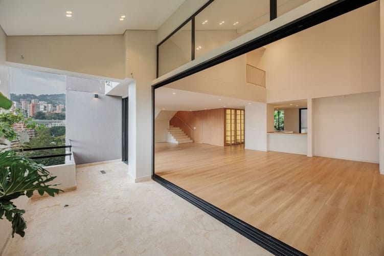 Apartamento de 3 alcobas en venta en El Poblado, Medellín, 320 m² · foto 2 de 24