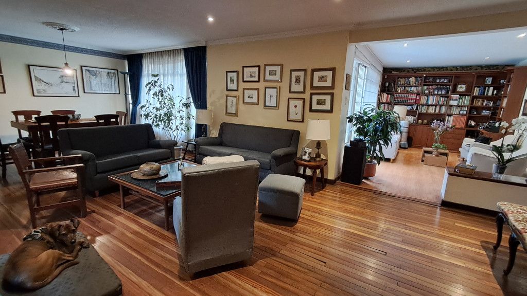Casa en venta en Barrios Unidos, Bogotá · foto 2 de 14