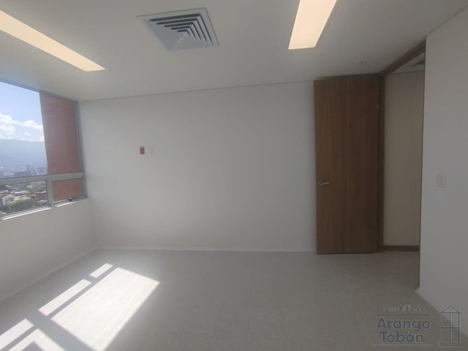 Oficina en arriendo en Calasanz, Medellín, 25 m² · foto 4 de 15