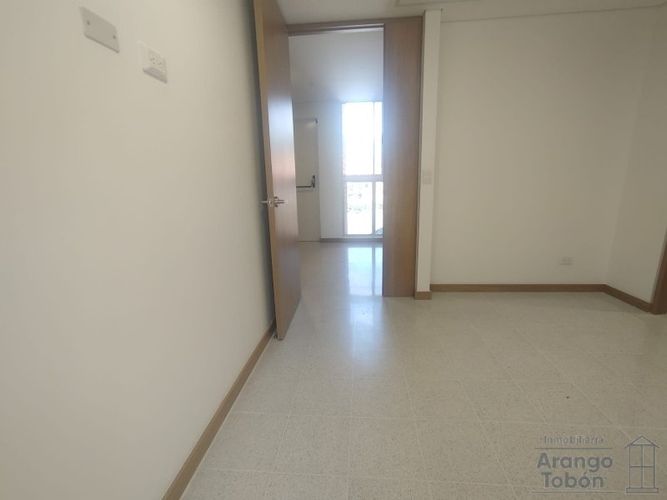 Oficina en arriendo en Calasanz, Medellín, 25 m² · foto 7 de 15