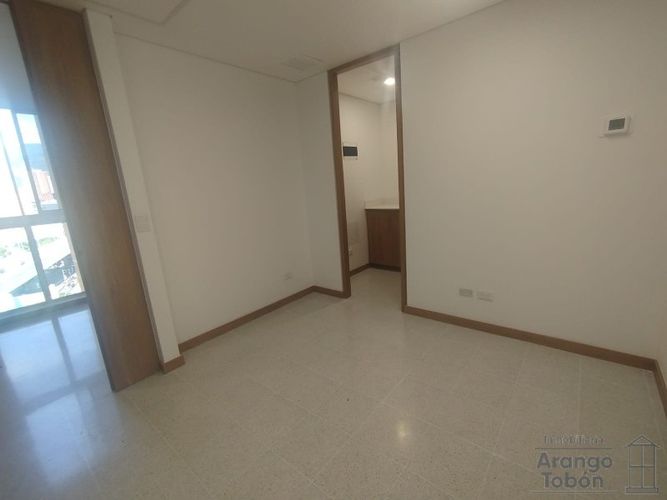 Oficina en arriendo en Calasanz, Medellín, 25 m² · foto 8 de 15