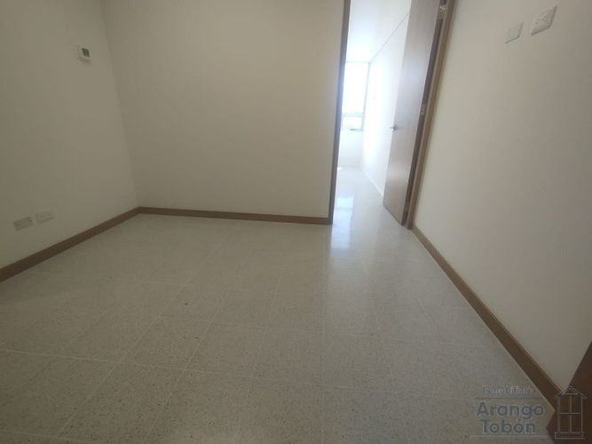 Oficina en arriendo en Calasanz, Medellín, 25 m² · foto 9 de 15