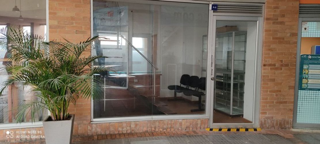 Local en venta en Siberia, Cota, 36 m² · foto 2 de 24